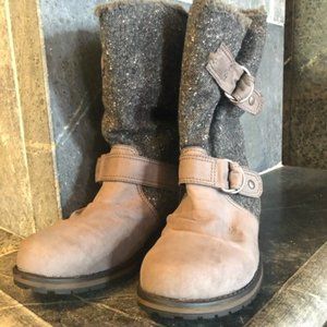 Comfy boots by Sugar, Size 8